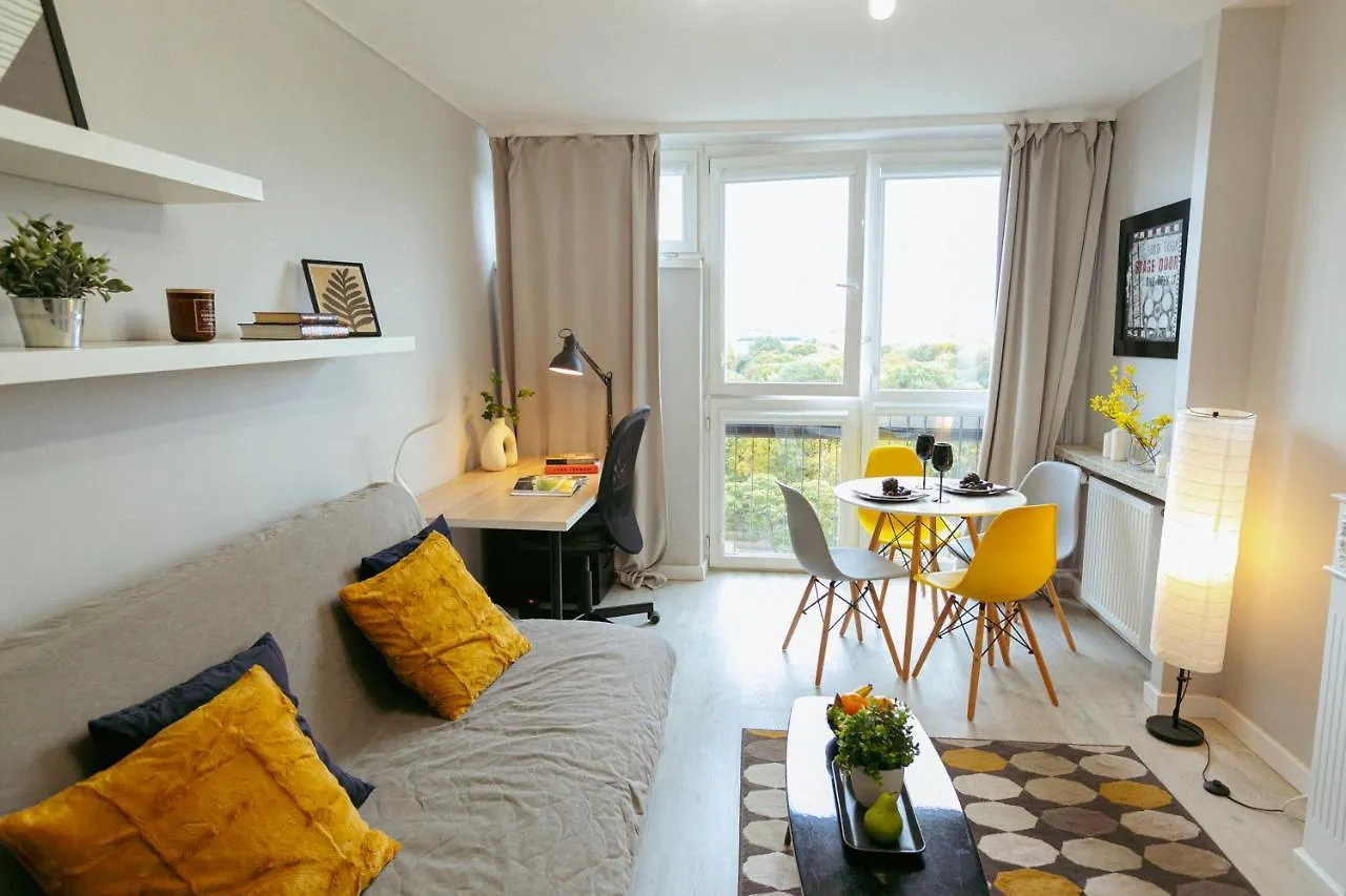 Przechodnia 2 Yellow - Biurko Oraz Wygodny Fotel Do Pracy - Better Rental وارسو شقة