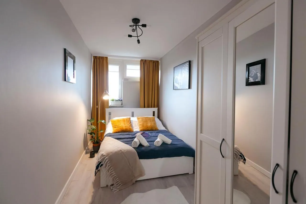 شقة Przechodnia 2 Yellow - Biurko Oraz Wygodny Fotel Do Pracy - Better Rental وارسو