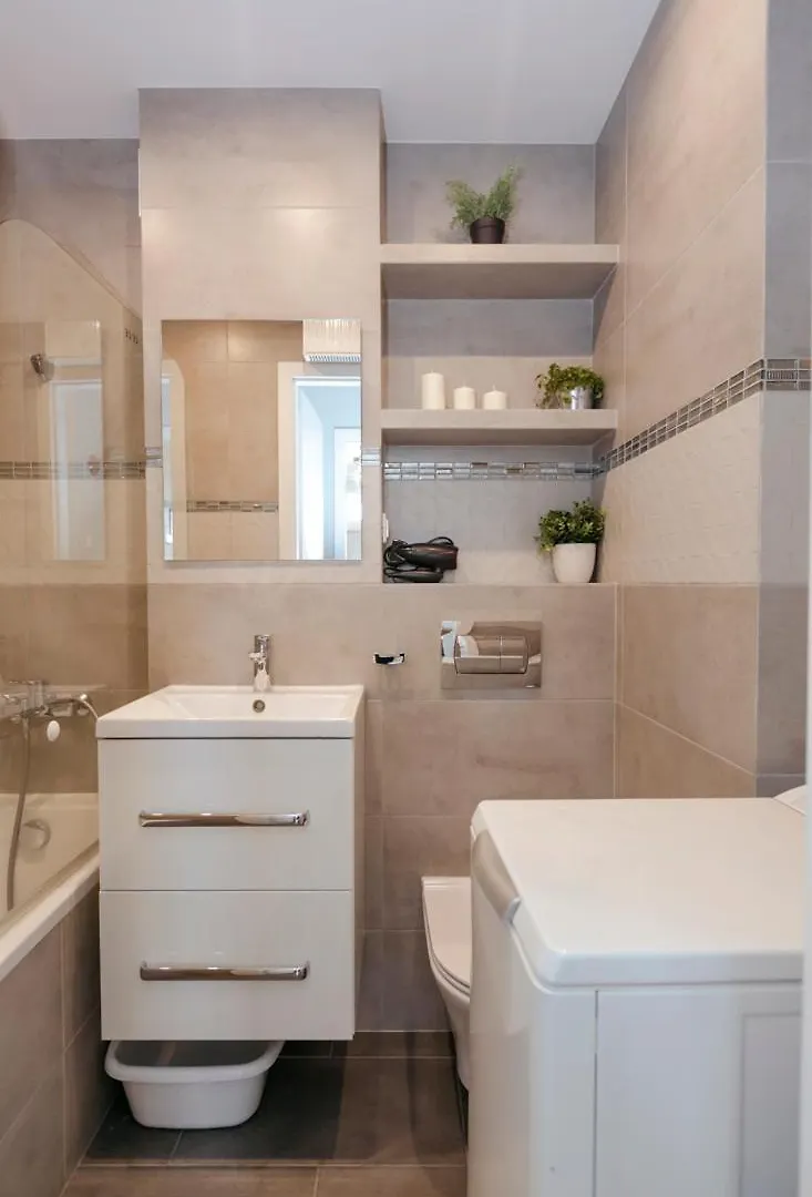 Przechodnia 2 Yellow - Biurko Oraz Wygodny Fotel Do Pracy - Better Rental وارسو 0*,  بولندا